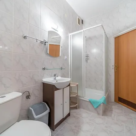 Orchidea Oda ve Kahvaltı 3*